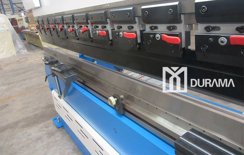 High Quality CNC Press Brake, Plate Bending Machine, Plegadora Hidraulica, Dobladora, Metal Folding Machine with Delem Da52s